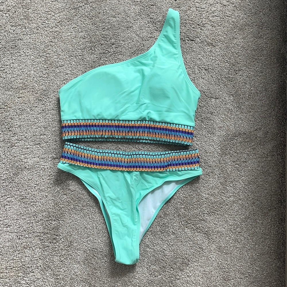 NWOT Bathing Suit - Size Large